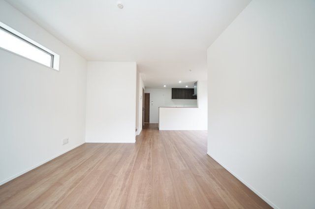 【横浜市中区本牧町1丁目218-5全3棟新築戸建て】★仲介手数料無料★（大鳥小学校・本牧中学校）の洋室