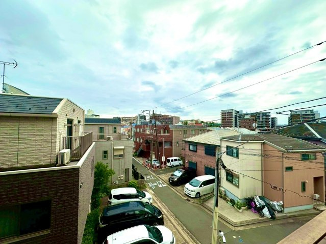 トーク御所山の展望|前面に高い建物が少なく、陽当たりと眺望に恵まれた住戸です