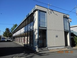 レオパレスナルシッサス　ハウスの外観|落ち着いた雰囲気の外観です
