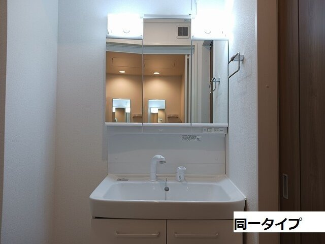 ステイズ　河合の洗面所|スペースが確保できる洗面所です