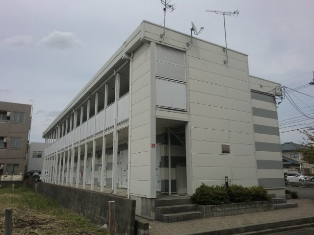 レオパレスＡＬＣＡＺＡＲの外観|外観もきれいです