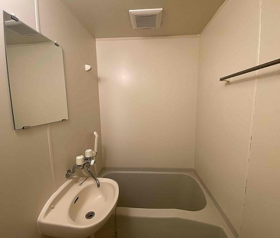 レオパレスヴァンテアンの浴室|※同タイプ部屋の写真となります