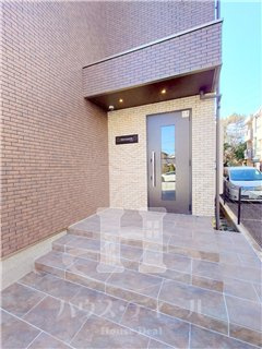 【エントランス】 | ペンタゴン | 建物の内部です