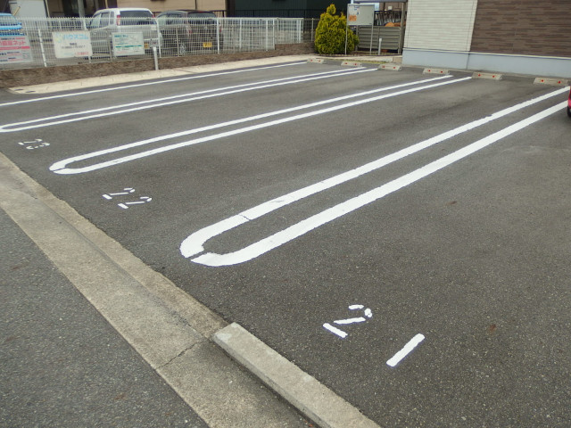 カンタービレⅠの駐車場