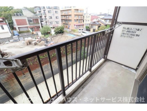 コンフォール小泉のバルコニー