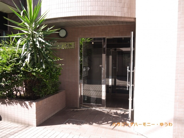 【エントランス】 | シャローム大塚 | 清廉とされたエントランスになっています。