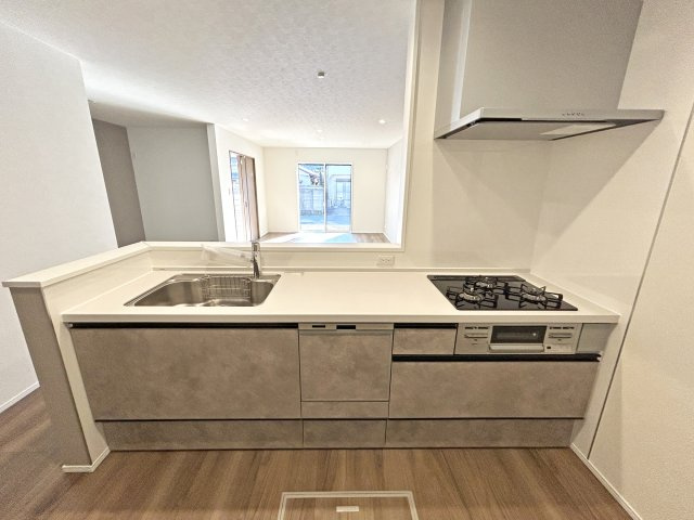 【港区惟信町Ⅳ 限定1邸】南向き×収納充実のその他|○同仕様施工例　キッチン