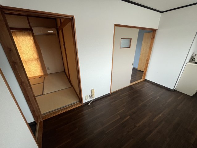 葛飾区奥戸３丁目の賃貸マンションの居間・リビング