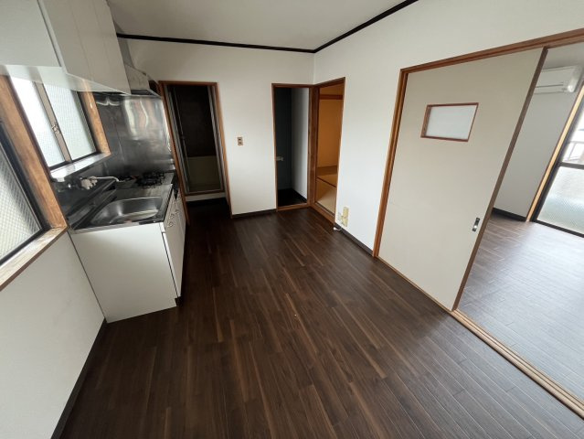 葛飾区奥戸３丁目の賃貸マンションの居間・リビング