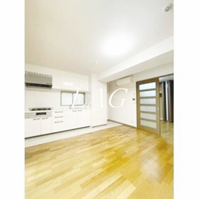 【居間・リビング】 | ル・ソレイユ・マルゼン | 洋室のお部屋です。