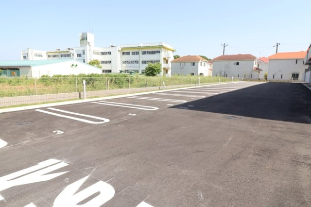 ラプエルタの駐車場