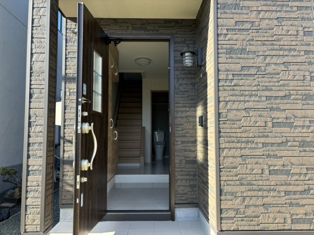 未入居戸建　西富町三丁目の玄関|シンプルで使いやすい玄関です