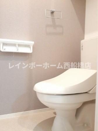 市川市若宮２丁目のアパートのトイレ