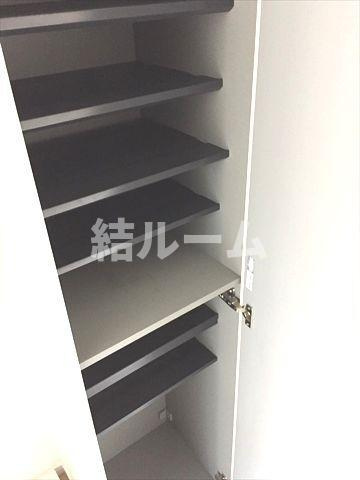 江戸川区松島４丁目のアパートの玄関