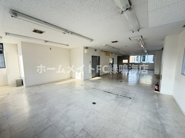 トモエビルの内装
