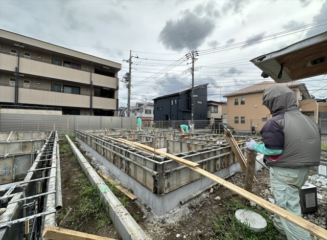 【外観】 | 志木市中宗岡1丁目　建築条件無売地　全26区画　(丸井志木店) | 販売現地／2026年3月6日撮影
建築条件なしにつき、お好きなハウスメーカーで理想の住まいを実現できます。