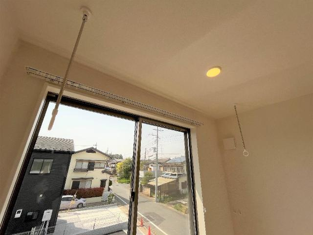 シャルールの設備|室内物干し（イメージ）