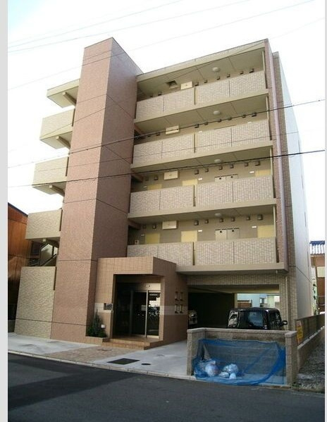 シャルマンの外観