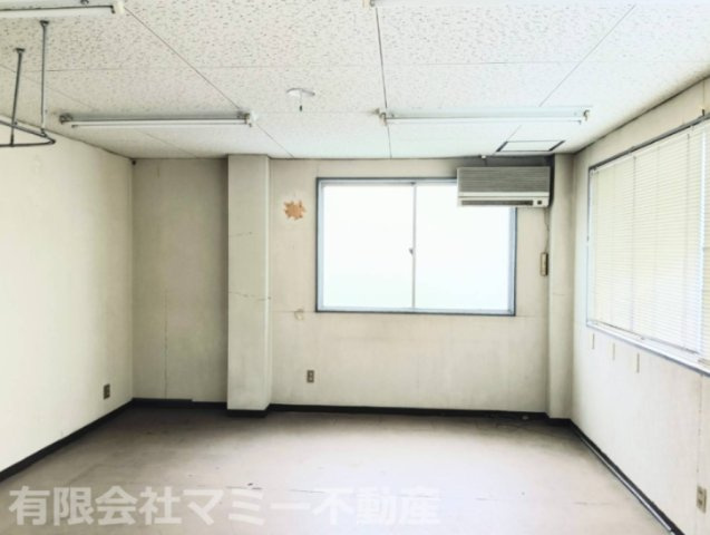【居間・リビング】 | 津市万町店舗事務所