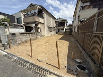 【前面道路含む現地写真】 | 【プレイワーク式内町】旭小まで歩9分・建築条件なし・更地渡し | 前面道路含む現地写真です