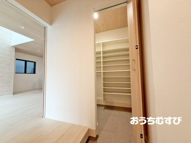 名東区宝が丘2期(全2棟)の玄関