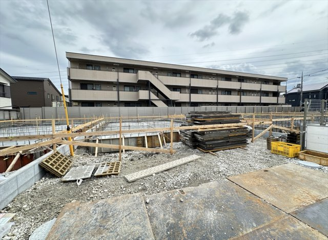 【外観】 | 志木市中宗岡1丁目　新築一戸建住宅　全26棟　(丸井志木店) | 販売現地／2026年8月17日撮影　
住宅性能表示制度において6項目のMAX等級を取得。BELS認定の省エネ住宅です。