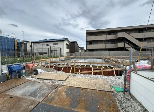【外観】 | 志木市中宗岡1丁目　建築条件無売地　全26区画　(丸井志木店) | 販売現地／2026年3月6日撮影
分譲地内に公園を併設。お子様がのびのび遊べる住環境です。
