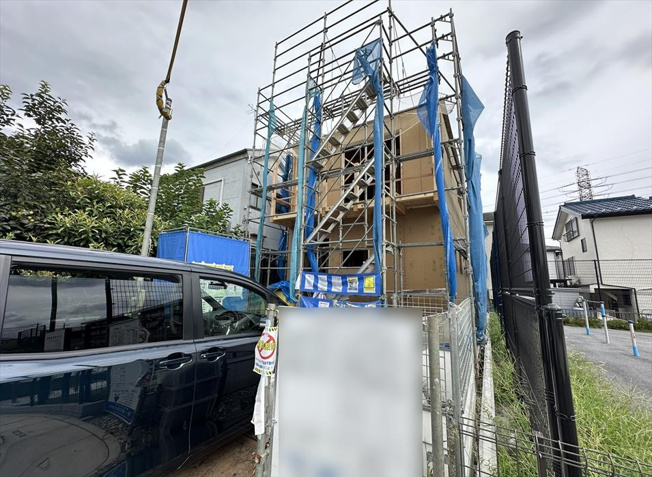 【外観】 | 志木市中宗岡1丁目　新築一戸建住宅　全26棟　(丸井志木店) | 販売現地／2026年8月17日撮影　
住宅性能表示制度において6項目のMAX等級を取得！BELS認定の省エネ住宅です。