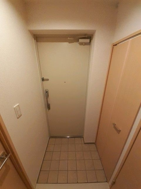 ボストーク・ネオの玄関