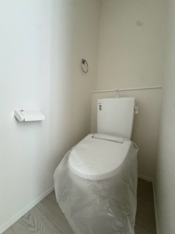Adoble+ーアドブル＋小倉南区東貫2丁目1期　【小倉南区　新築戸建て】のトイレ