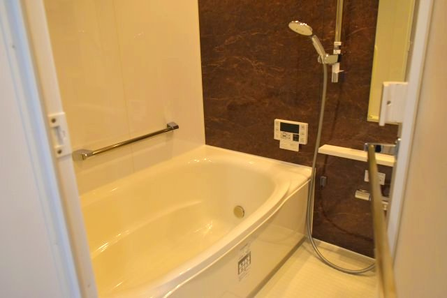 多摩市関戸４丁目の中古マンションの浴室