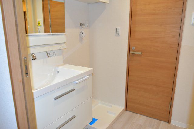 多摩市関戸４丁目の中古マンションの独立洗面台