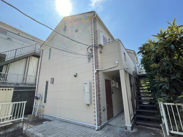 川崎市多摩区西生田５丁目のアパートの外観