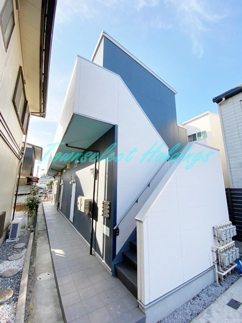 平塚市桃浜町のアパート