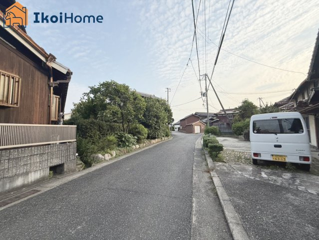 神戸市西区上新地1丁目　中古戸建の前面道路含む現地写真|●年中無休：当日予約可●前面道路は北東側、幅員3.2ｍになります！