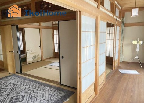 神戸市西区上新地1丁目　中古戸建の居間・リビング|●年中無休：当日予約可●広々とした延床面積１３５．８３㎡の居室空間！ゆったり生活できますね♪