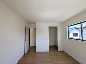 草津市草津4丁目1期　新築戸建の洋室