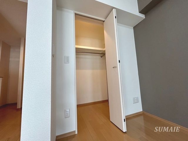 エルフローレの収納|ウォークインクローゼットです！
