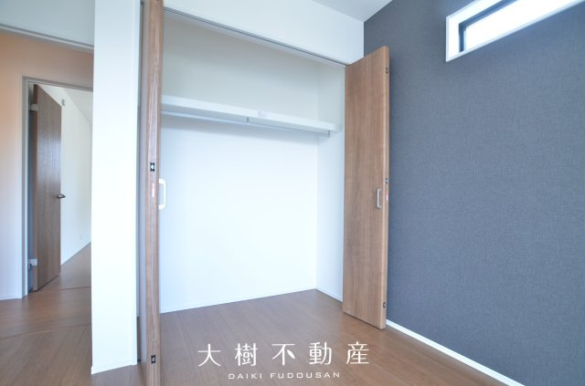 【洋室】 | 座間市南栗原6丁目　新築戸建て　全１棟【仲介手数料無料】 | 2階　洋室1（6.0帖）クローゼット