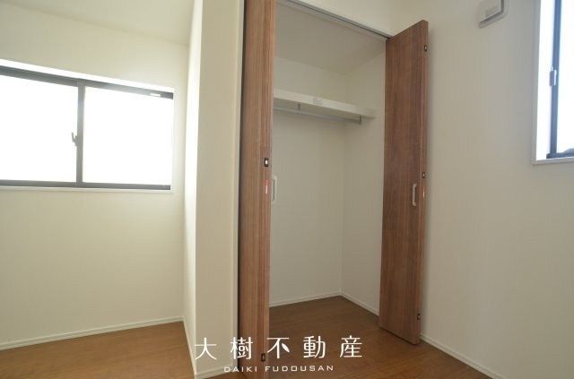 【洋室】 | 座間市南栗原6丁目　新築戸建て　全１棟【仲介手数料無料】 | 2階　洋室3（5.3帖）クローゼット