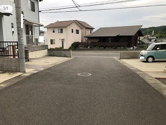 岩出市西安上の前面道路含む現地写真