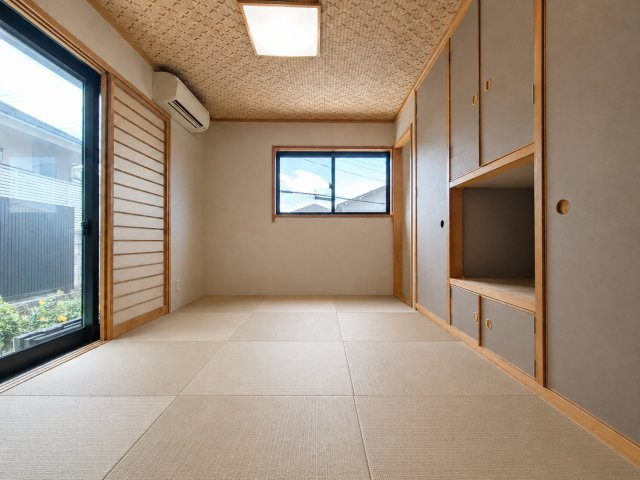 成田東町　中古一戸建ての和室|和室6.0帖
■物件内覧・資金計画相談・住宅ローン相談、リフォーム相談、お問合せ受付中■
※当日・翌日のご内覧、ご相談はお電話でのお問合せがスムーズです！