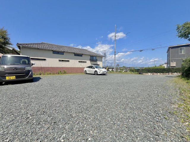 売中古戸建　浜名区三ヶ日町大崎の駐車場|広々とした駐車スペースがあります！