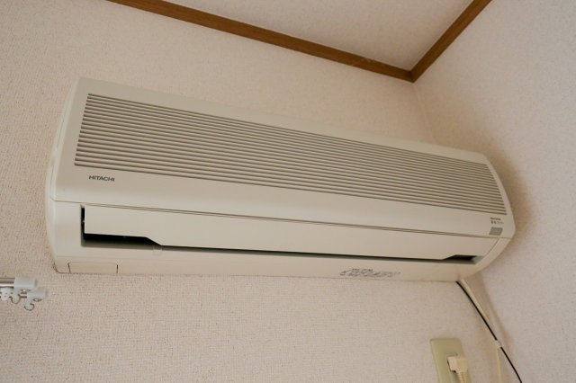 ユーミーハヤミズの設備|6帖洋室エアコン