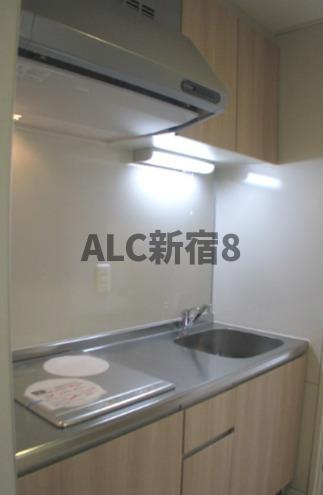 新宿区百人町１丁目のアパートのキッチン