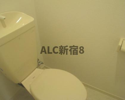新宿区百人町１丁目のアパートのトイレ