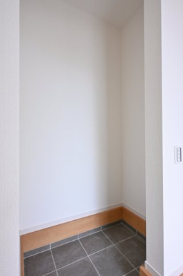【収納】 | 太田市東矢島町1期　テラシエ | ベビーカーもスッキリ収まる便利なスペースです♪