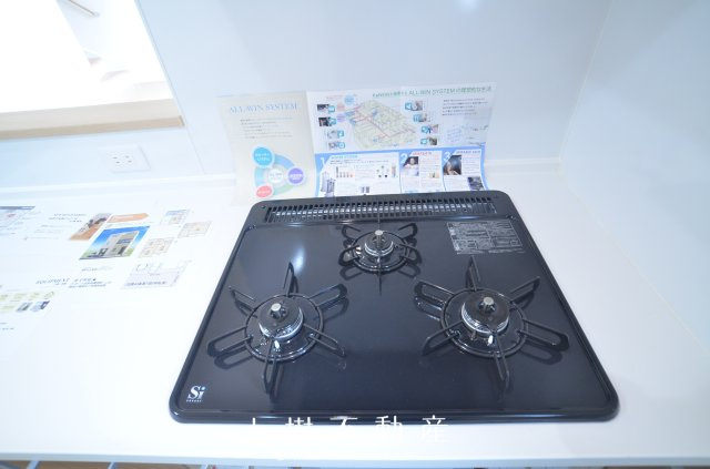 【キッチン】 | 座間市相模が丘3丁目　新築戸建て　全１棟【仲介手数料無料】