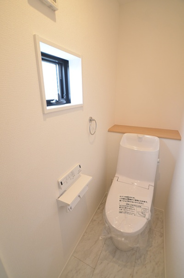 【トイレ】 | 座間市相模が丘3丁目　新築戸建て　全１棟【仲介手数料無料】 | ２階