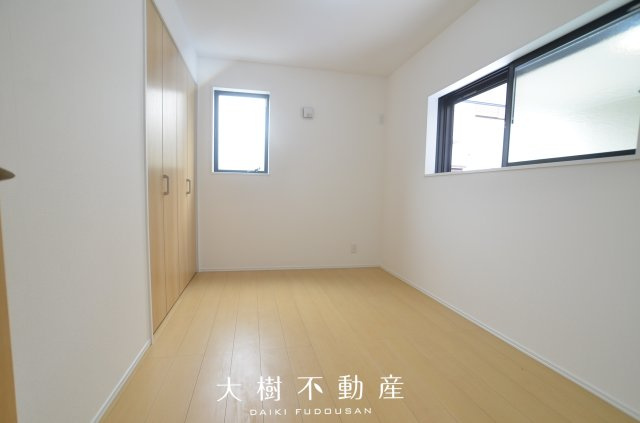 【洋室】 | 座間市相模が丘3丁目　新築戸建て　全１棟【仲介手数料無料】 | 1階　洋室1（5.1帖）